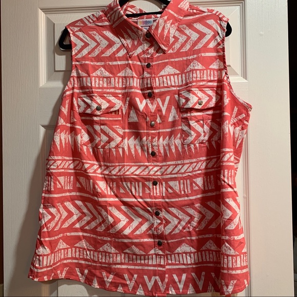LuLaRoe Roxanne Snap Tank Sleeveless Salmon Aztec 2XL NWT - Picture 3 of 7